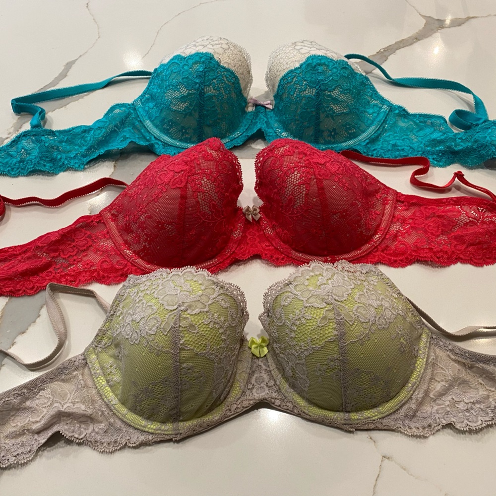 Lot of 3 Victorias Secret dream angels bras size 34C